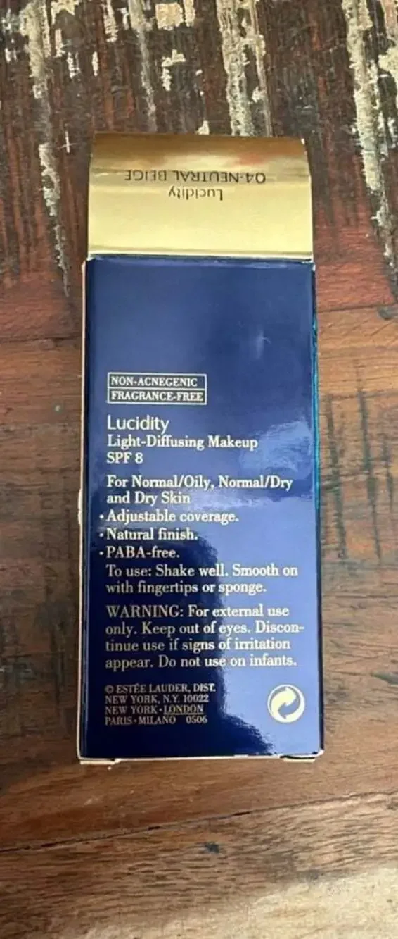 Estée Lauder Lucidity Light-Diffusing Makeup SPF 8, 04-Neutral Beige, 1 fl. oz.